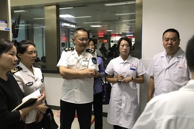 州卫生计生综合监督执法局开展“谁执法谁普法”活动