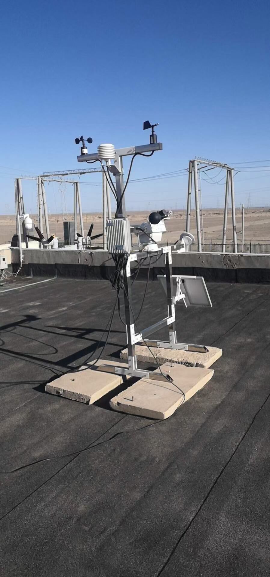 光（guāng）伏檢測氣象站